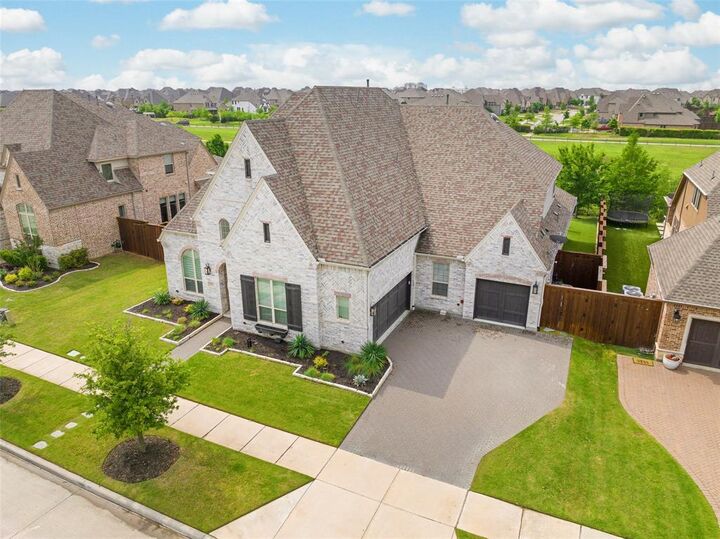 Property Photo: 4431 Woodbine Lane TX 75078