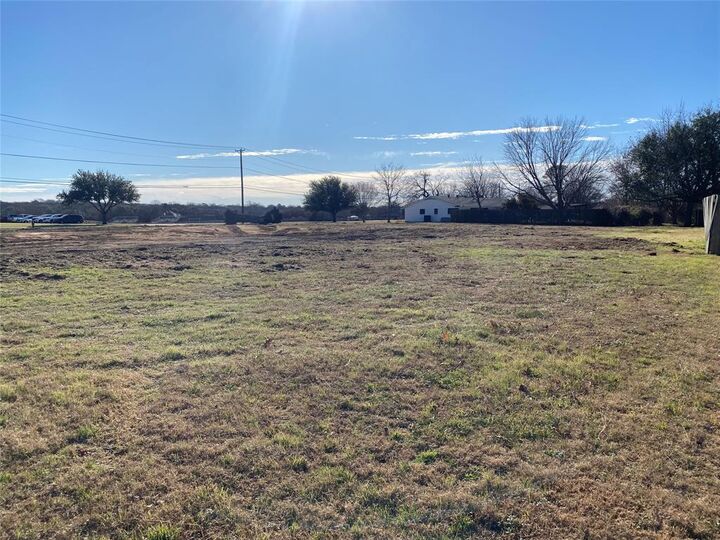 Property Photo: 7220 Woodbend Park Road TX 76182