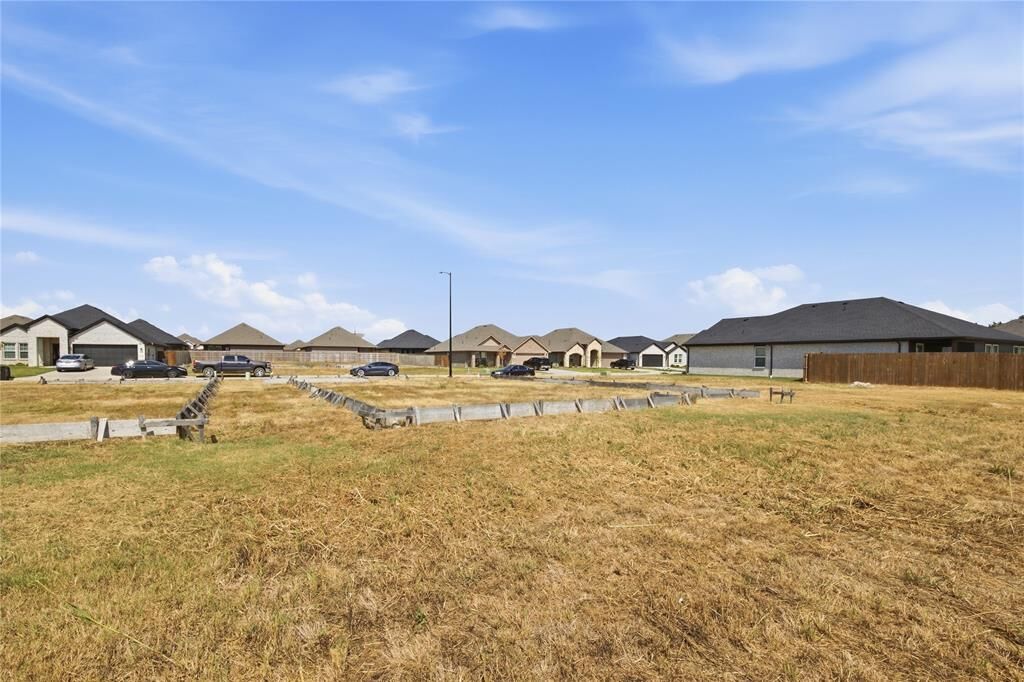 Property Photo:  801 Greyson Lane  TX 75402 
