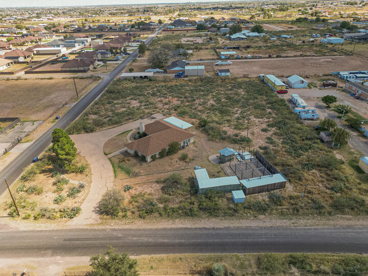 Property Photo:  1074 Navajo Ave  TX 79763 
