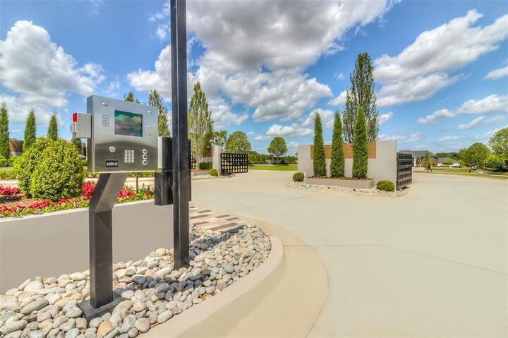 Property Photo:  15616 Waterstone Way  OK 73013 