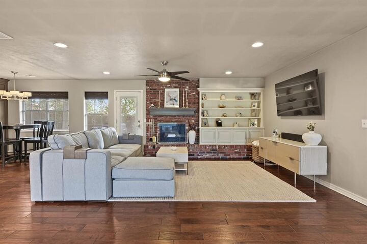 Property Photo: 2709 NW 58th Place OK 73112