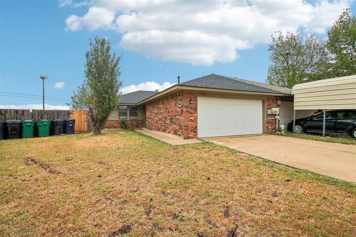Property Photo: 605 NW 121st Terrace OK 73114