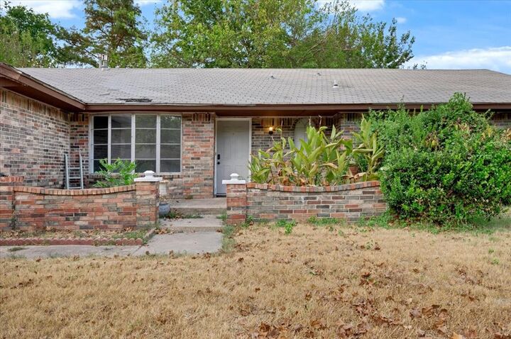 Property Photo:  1111 Lincoln  OK 73072 