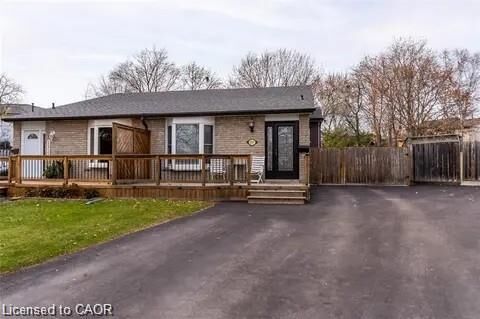 Property Photo:  2257 Hanbury Court Lower  ON L7P 3V4 