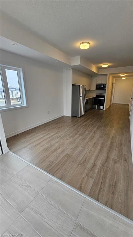 Property Photo:  40 Palace Street J2  ON N2E 3R9 