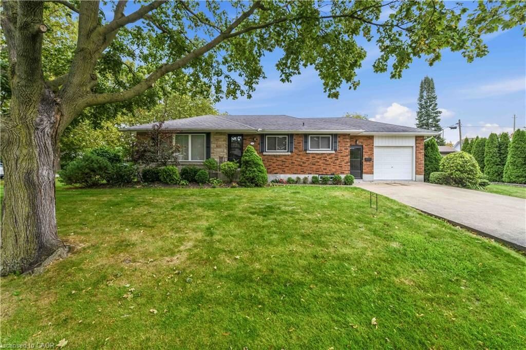 Property Photo:  4 Regina Avenue  ON L2M 3G6 