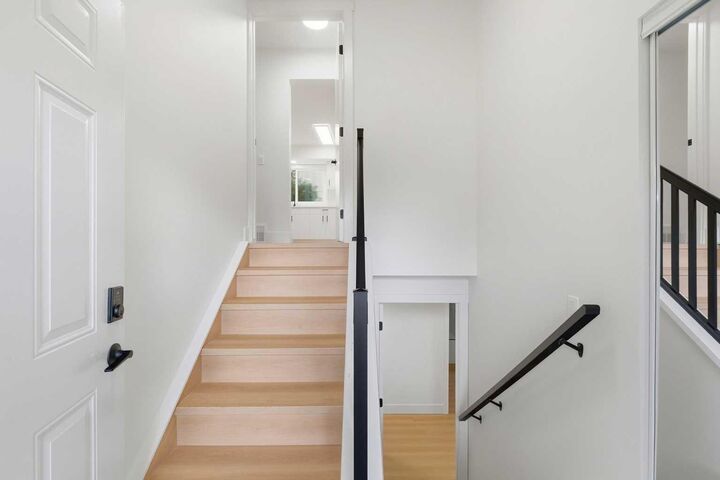 Property Photo:  724 55 Street SE  AB T2A 3R8 