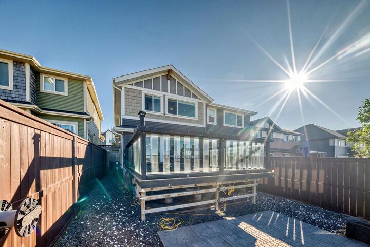 Property Photo:  387 Sunrise View  AB T4C 0V3 