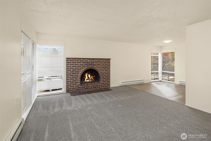 Property Photo:  326 NE 50th Street  WA 98105 