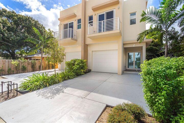 Property Photo: 1720 SW 20th Street FL 33315