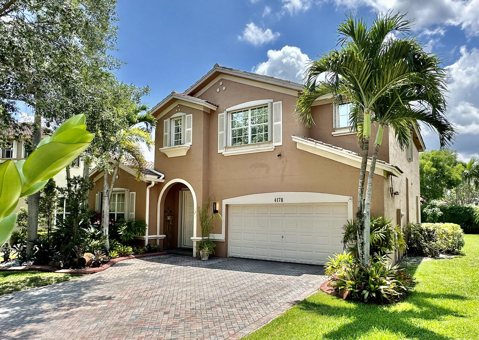 Property Photo: 4178 Cascade Terrace 4178 FL 33332