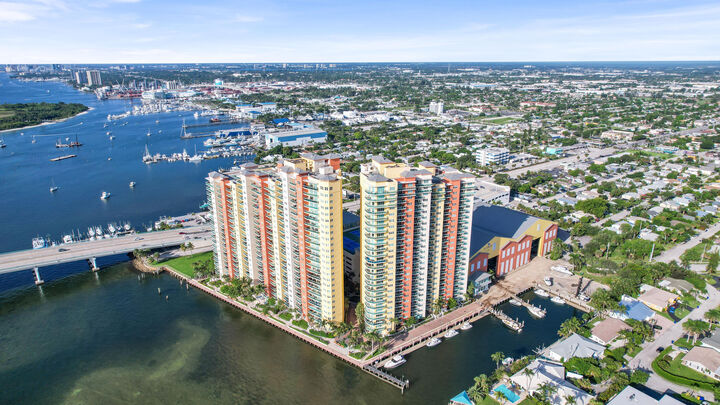 Property Photo:  2650 Lake Shore Drive 805  FL 33404 