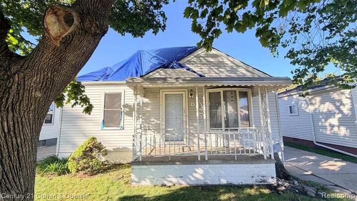 Property Photo:  864 Hudson Street  MI 48192 