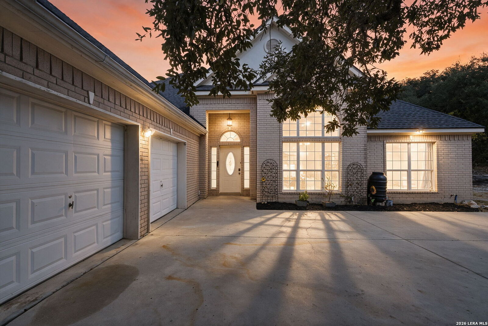 Property Photo: 2502 Park Road 37 TX 78023