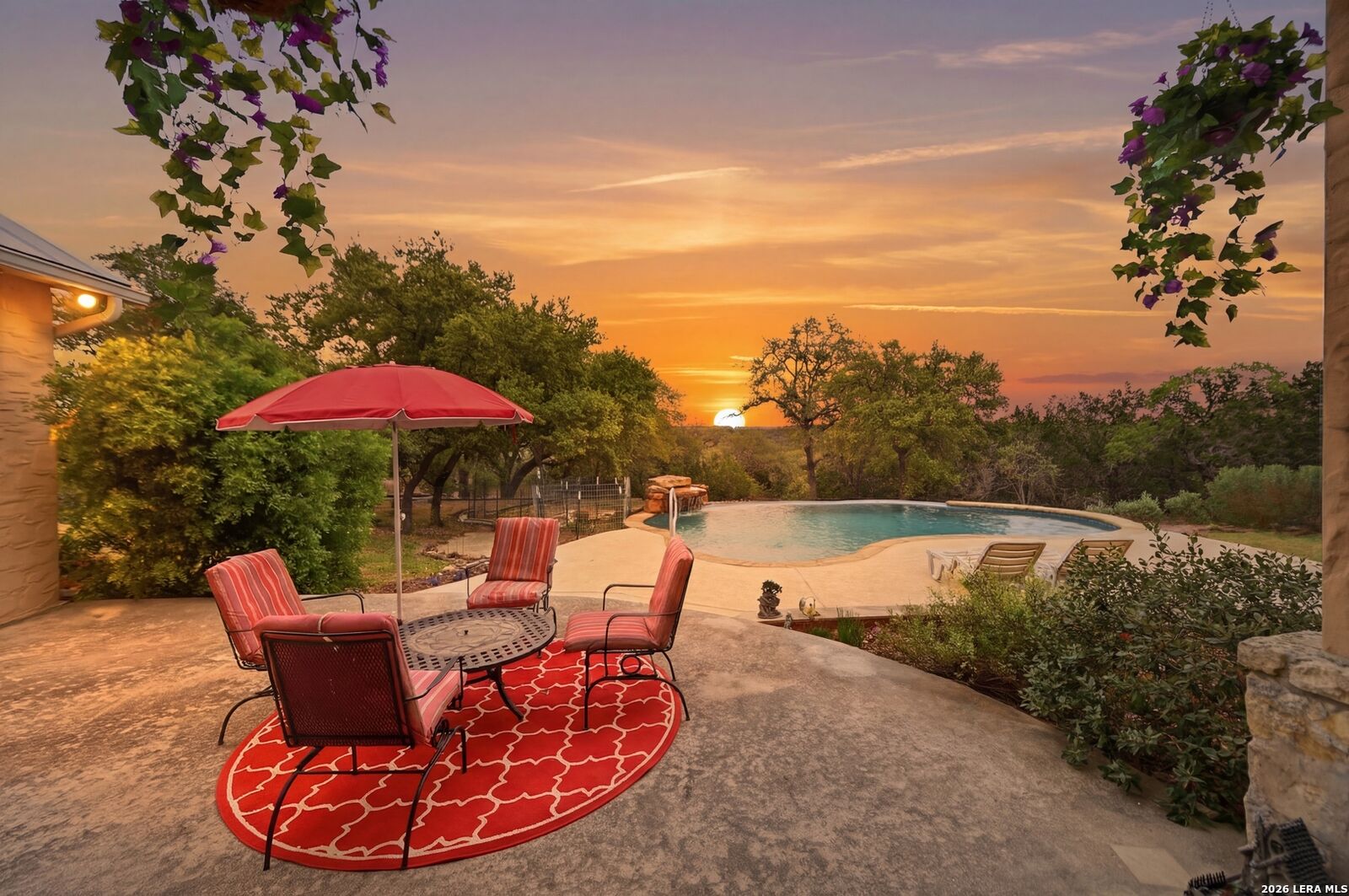 Property Photo:  752 Taylor Pt  TX 78163 