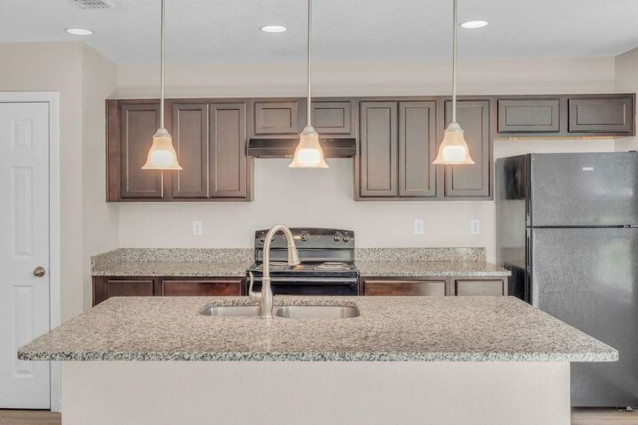 Property Photo: 3050 Breve Dr FL 32209