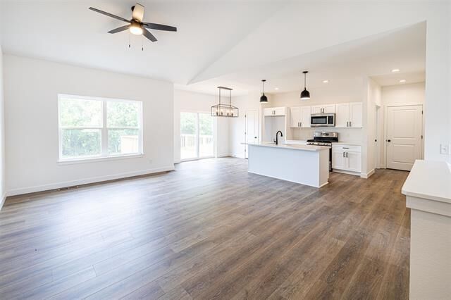 Property Photo:  607 Millar Drive  WI 53511 