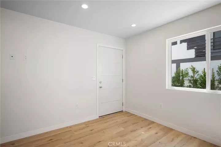 Property Photo: 1025 Linden Avenue B CA 91201