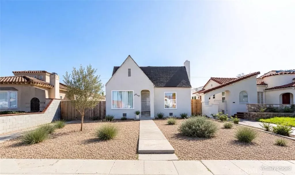 Property Photo:  1848 W 76th  CA 90047 