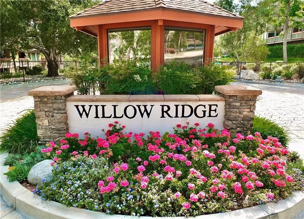 Property Photo:  2516 E Willow 203  CA 90755 