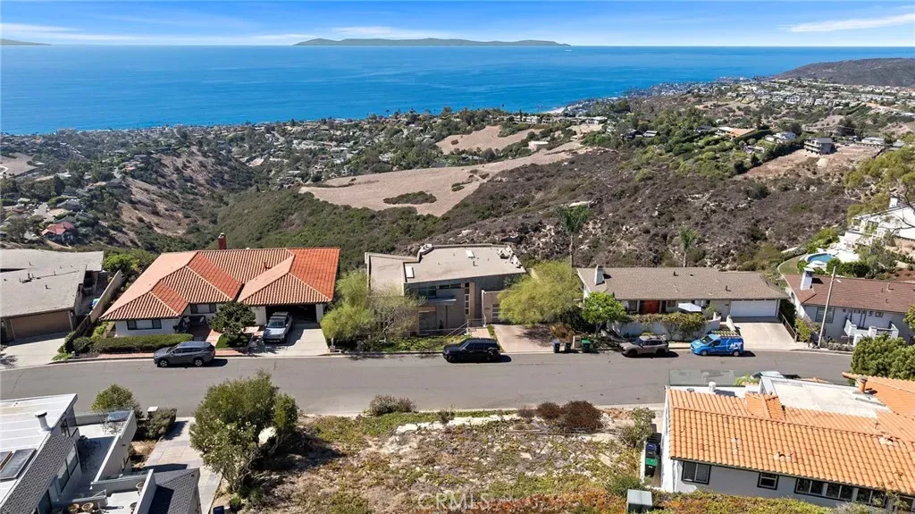 Property Photo:  2840 Zell  CA 92651 