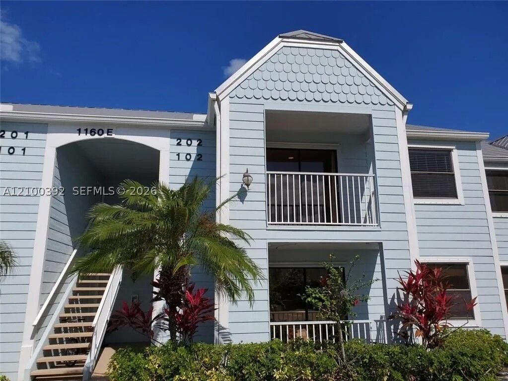 Property Photo:  1160 3rd Way 202  FL 32960 