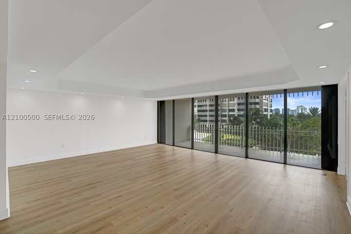 Property Photo:  2 Grove Isle Dr B406  FL 33133 