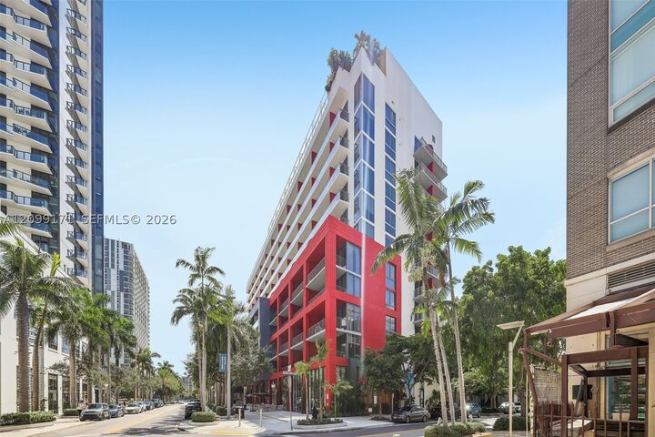Property Photo: 90 NE 32nd St 701 FL 33137