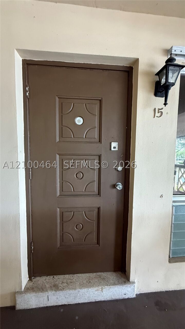 Property Photo:  5401 Hollywood Blvd 15  FL 33021 