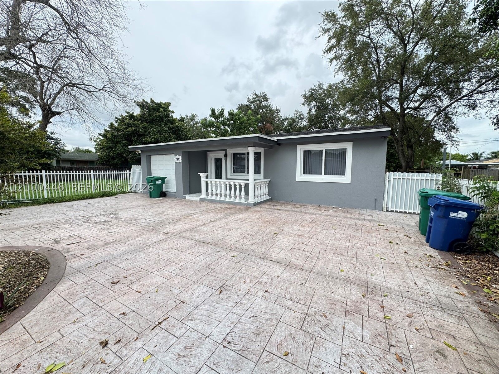 Property Photo:  2921 NW 94th St 2921  FL 33147 