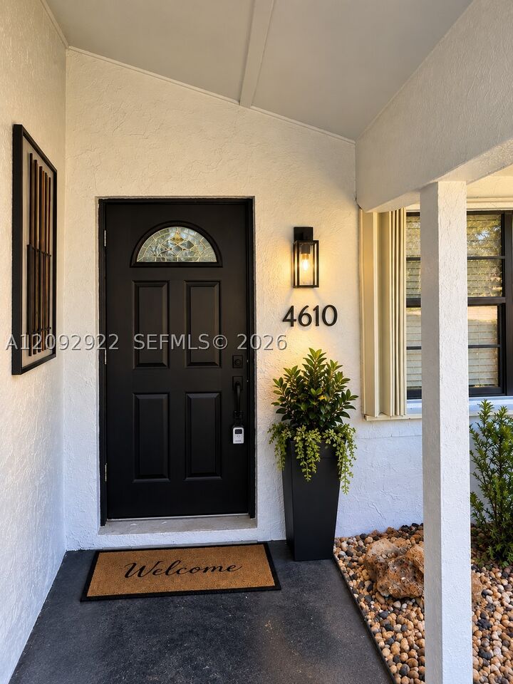 Property Photo:  4610 SW 134th Ave  FL 33175 