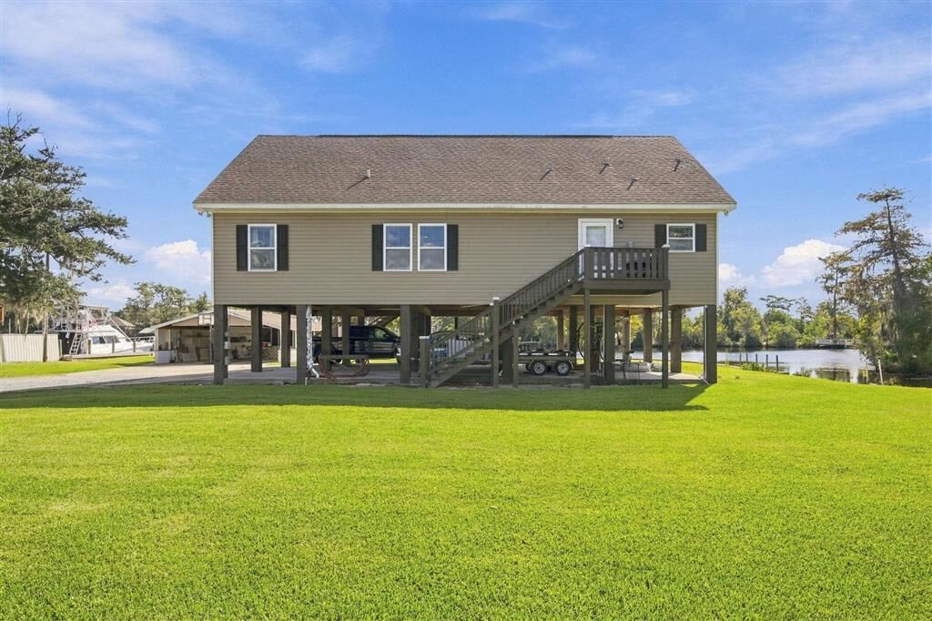 Property Photo: 824 Niel Road LA 70669