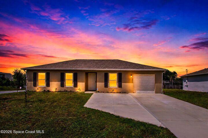 Property Photo:  111 Ferguson Street SE  FL 32909 
