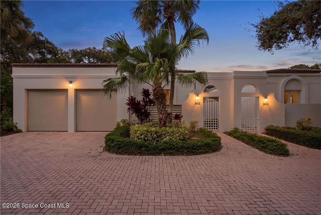 Property Photo: 8421 Sabal Palm Court FL 32963