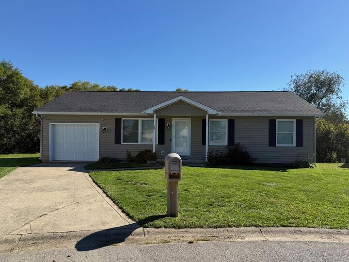 Property Photo: 10 Willow Creek Road OH 45601