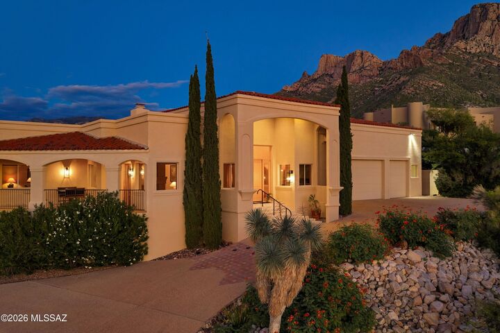 Property Photo:  10060 N La Reserve Drive  AZ 85737 