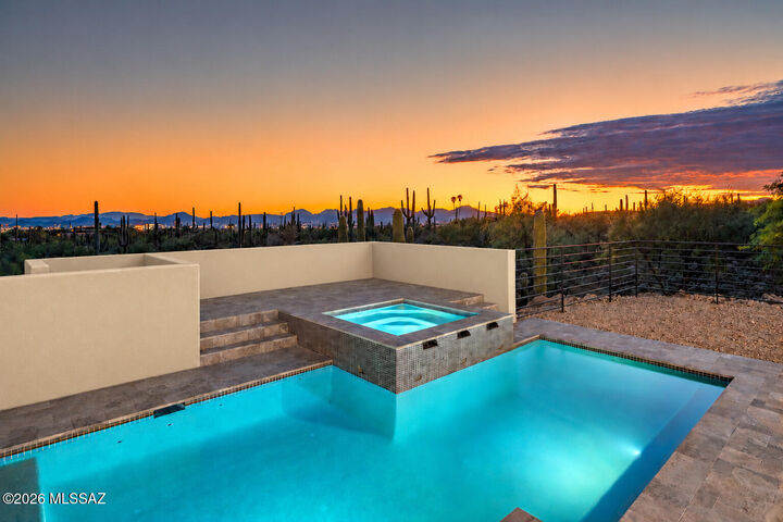 Property Photo:  7185 N Agave Ridge Place  AZ 85718 