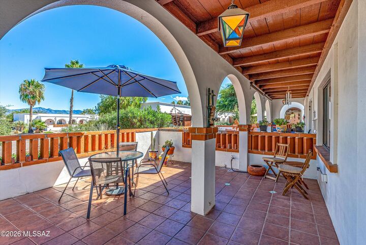 Property Photo:  176 S Paseo Pena D  AZ 85614 