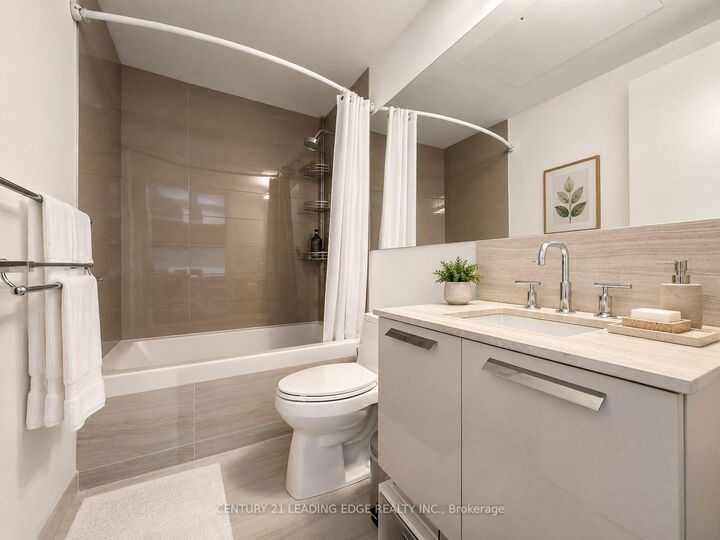 Property Photo: 50 Charles Street E 3906 ON M4Y 0C3
