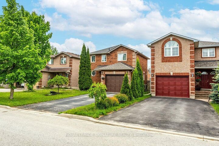 Photo de la propriété:  215 Turnbridge Road  ON L4M 6R6 