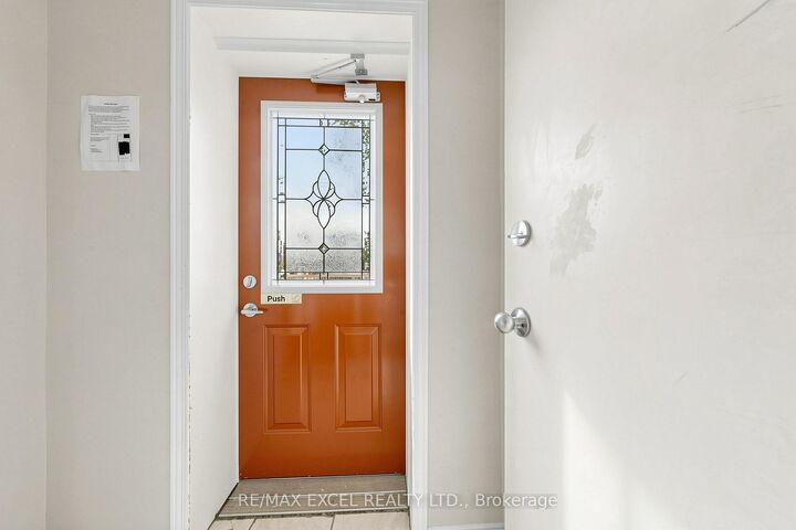 Property Photo:  259 Victoria Avenue N Main  ON L8L 5G3 