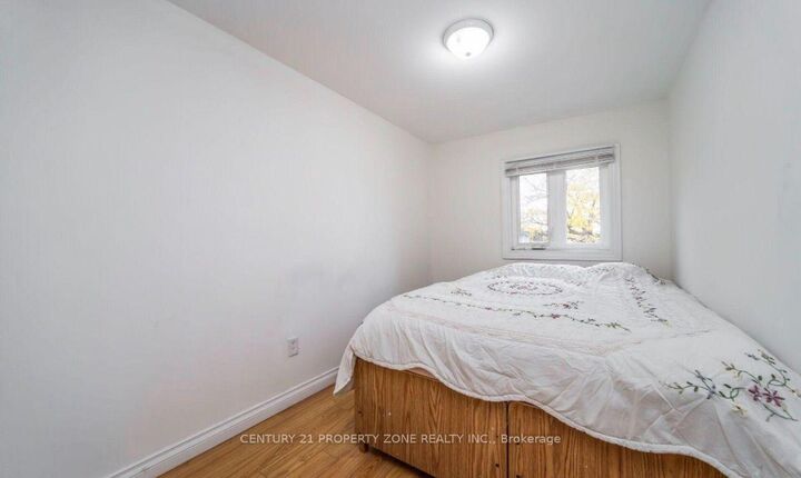 Property Photo:  475 Bramalea Road Room  ON L6T 2X2 