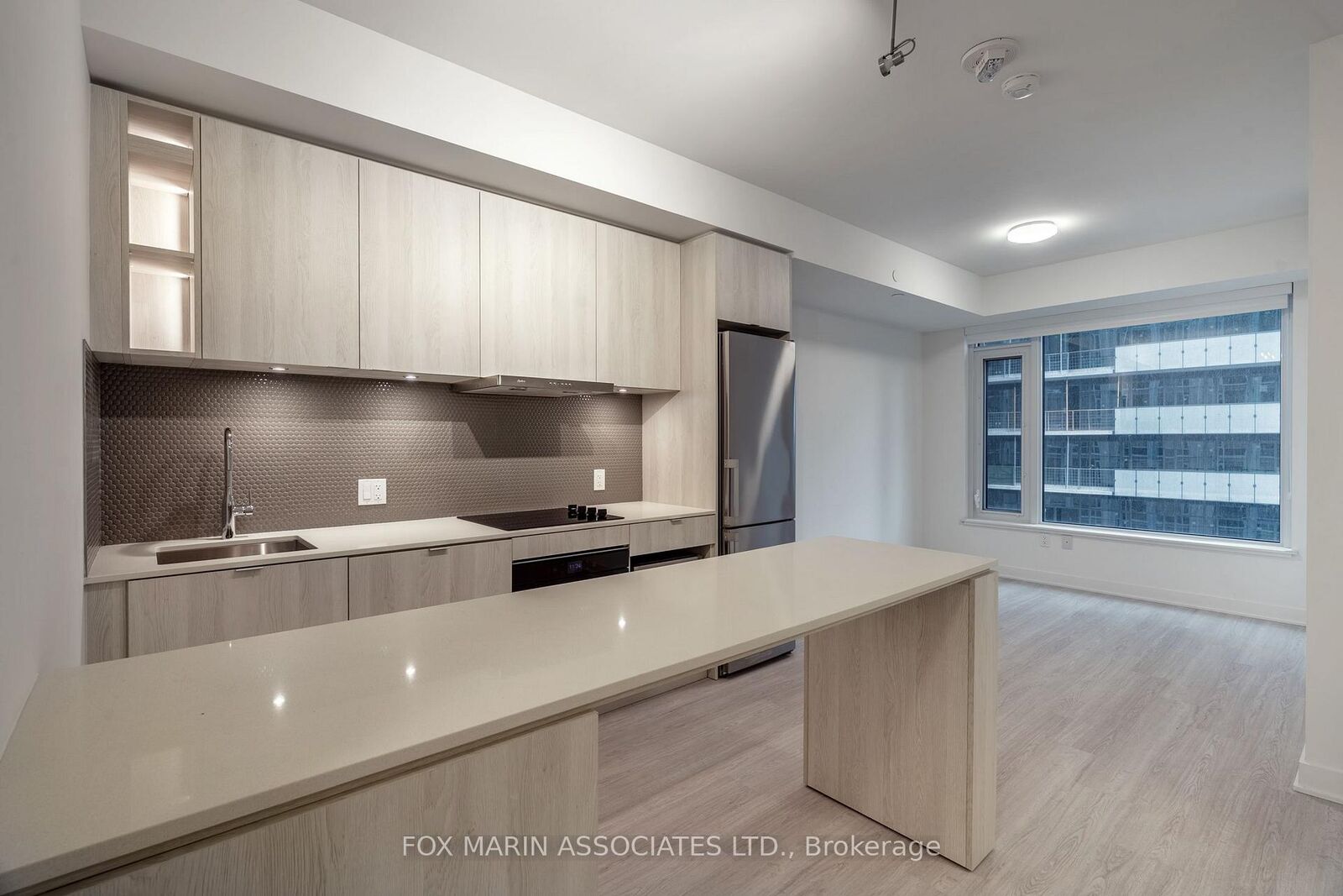Property Photo:  11 Yorkville Avenue 702  ON M4W 1L2 