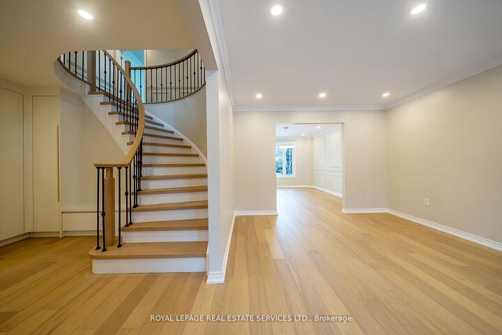 Property Photo:  2300 Cheverie Street Upper  ON L6J 6B2 