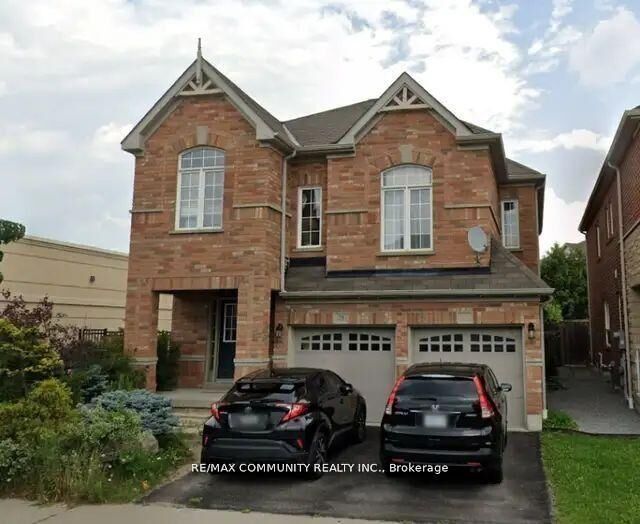 Property Photo:  71 Middlecote Drive  ON L1T 0A1 