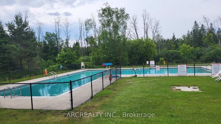 Photo de la propriété:  77 Horseshoe Circle  ON L0E 1N0 