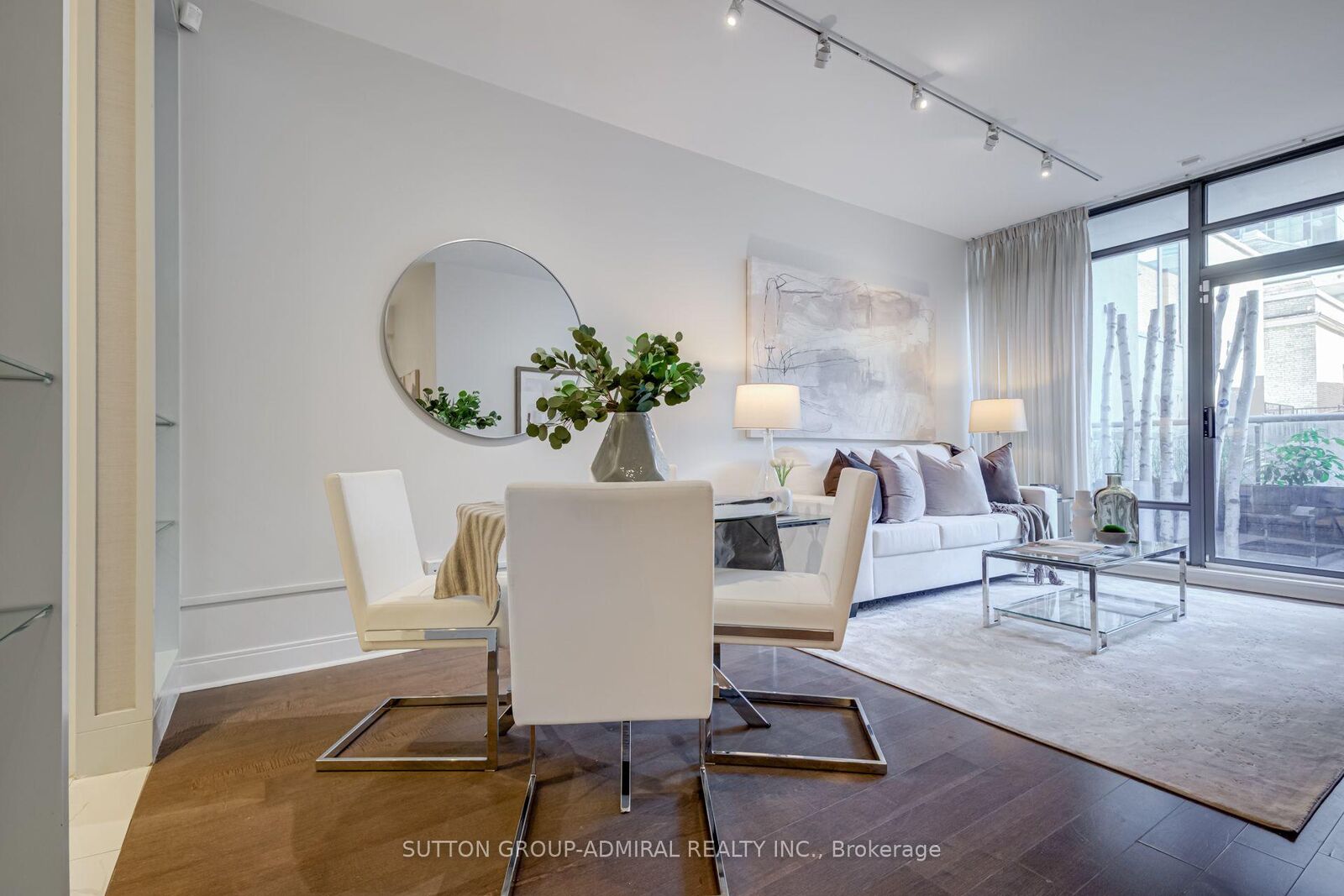 Property Photo:  21 Scollard Street 104  ON M5R 1G1 