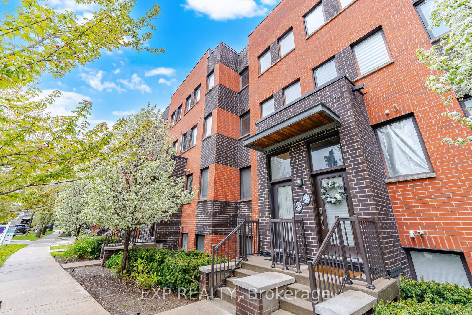 Property Photo:  60 Winston Park Boulevard 66  ON M3K 0A4 