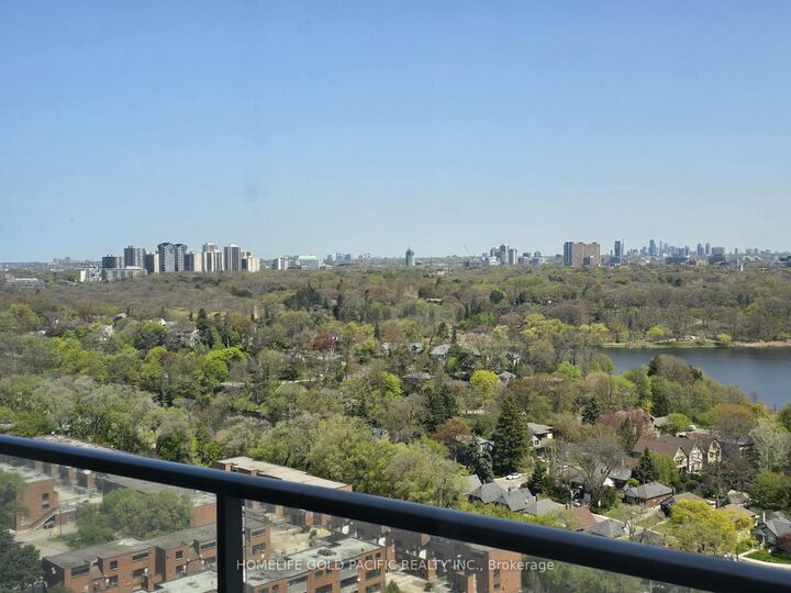 Property Photo:  103 The Queensway Avenue 2116  ON M6S 5B3 